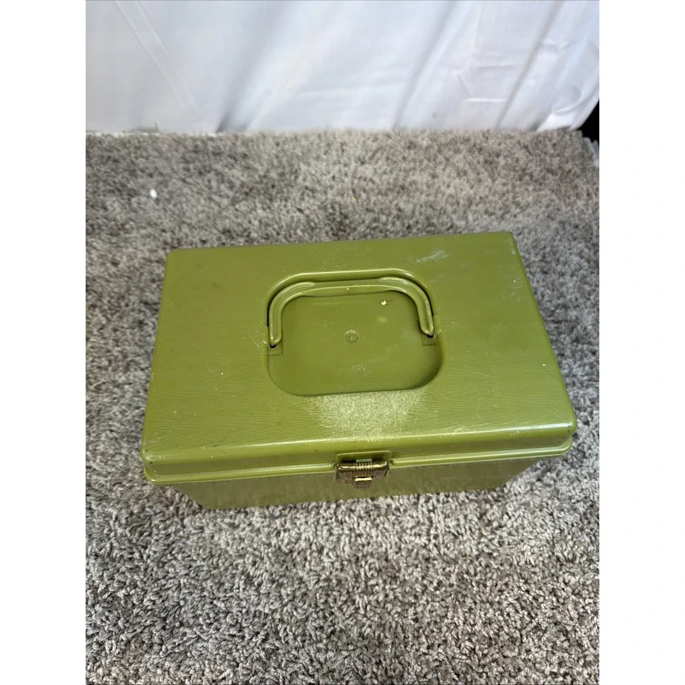 Vtg Wilson Wil-Hold Bright Blue Green Plastic Sewing Box with Tray 11